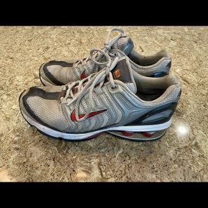 Men’s Nike golf shoes size 7
